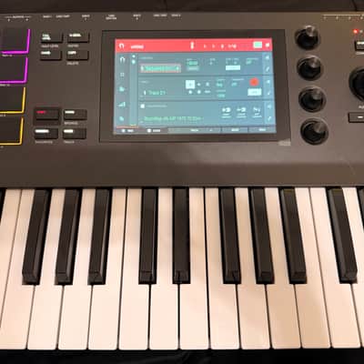 Akai MPC Key 61 Standalone Workstation Synthesizer 2022 - Present - Black image 2