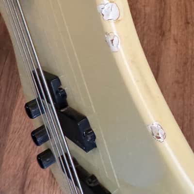 Charvel Vintage 80's Charvel / Jackson 2B Lefty 4 String Bass Guitar Made in Japan MIJ Left Handed W/ Case  - White image 11