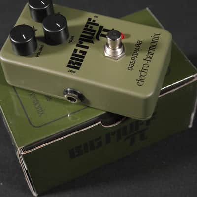 Electroharmonix EHX Big Muff Green Russian Fuzz Pedal image 3