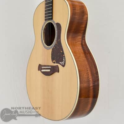 Taylor Gold Label 814e Koa Acoustic/Electric Guitar - Natural image 3