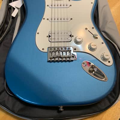 Squier Standard Fat Stratocaster Maple Fretboard 1998 MIM - Lake Placid Blue image 3