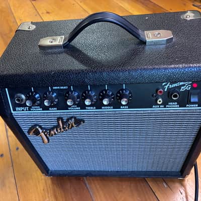 Fender Frontman 15G Series II 2-Channel 15-Watt 1x8" Guitar Practice Amp 2002 - 2010 - Black image 3