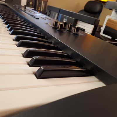 MUST SEE!!! ROLAND JUNO D FULLY INSPECTED SERVICED AND IN AMAZING CONDITION! image 5
