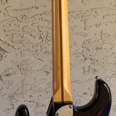 Fender American Deluxe Stratocaster 2013 3-Color Sunburst Maple Neck OHSC image 8