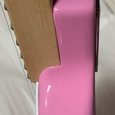Fender Squier Hello Kitty Stratocaster w/matching gig bag, strap, original box Pink 2005 Rare Like image 13