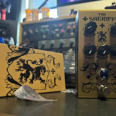 Victory Amps V1 The Sheriff - Present - Gold image 2