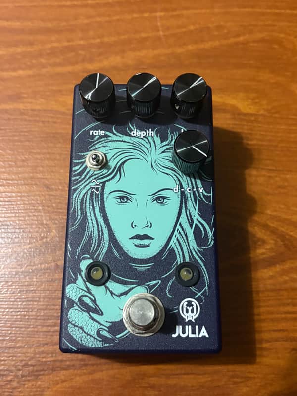 Walrus Audio Julia Chorus / Vibrato V2 2019 - Present - Purple