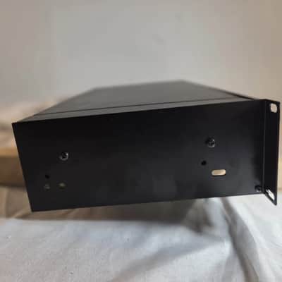 Denon TU-1500RD AM/FM Stereo Tuner RDS w/ 19" Rack Mount Ears Tested Working image 9
