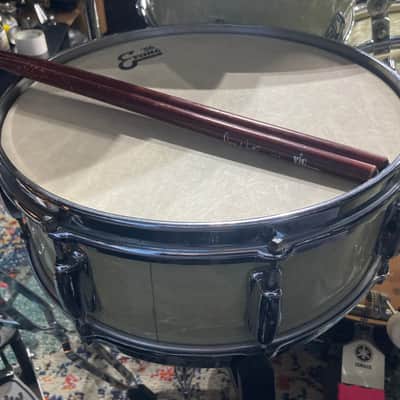 Slingerland – 1960s Vintage Radio King 4-Piece Set 22", 16", 13", with Matching 5x14" Artist Model Snare Drum  – White Marine Pearl image 18