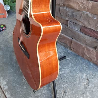 USA Larrivee LV-05 MH Mahogany Top A/E image 3