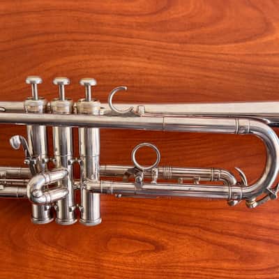 Rare 1960 Olds Mendez Long Model Cornet image 1