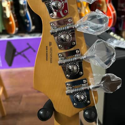 Fender  Limited Edition Player II Precision Bass  2025 - Sparkle 3-Color Sunburst / 9lbs. 4.0oz. #MX25053660 image 6