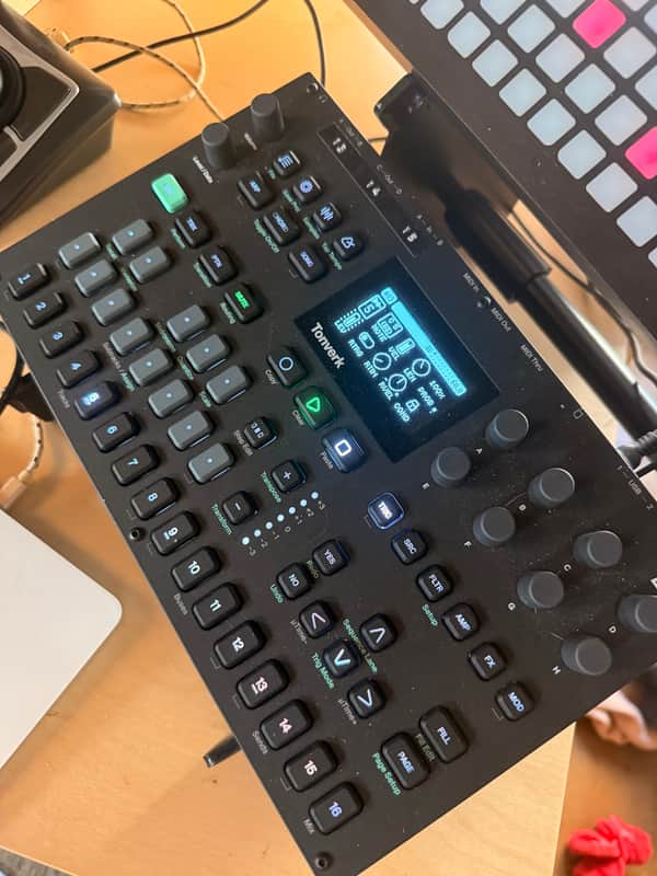 Elektron Tonverk 8-Voice Sampler 2025 - Present - Black