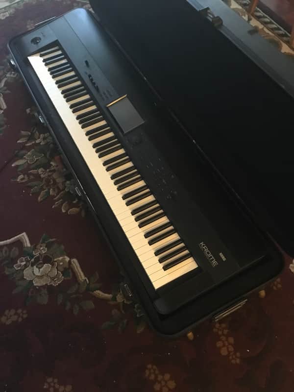 Korg KROME 88-Key Synthesizer Workstation 2010s - Black image 1