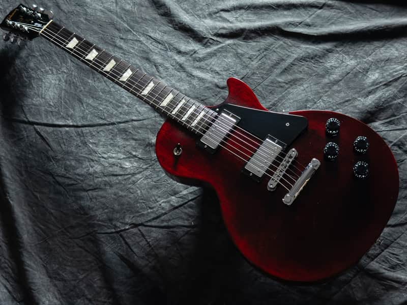 Gibson Les Paul Studio 2019 - Wine Red - VERY GOOD condition image 1