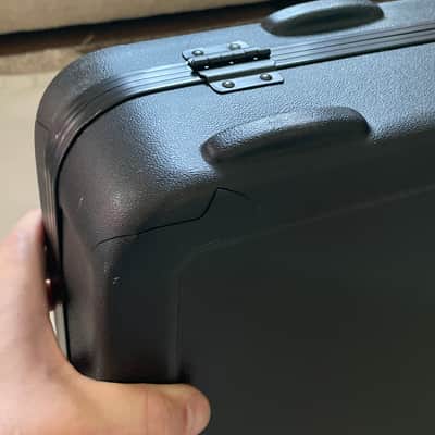 2010's Fender Stratocaster Telecaster Hardshell Electric Guitar Case TSA Latches w/ Keys (Damaged) image 4