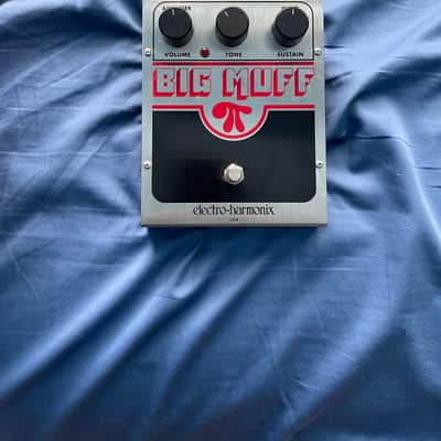 Electro-Harmonix Big Muff Pi 2000 - Present - Silver / Black / Red image 1