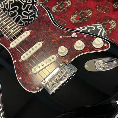 Fender MIJ Hybrid II Stratocaster with Rosewood Fretboard - Black image 2