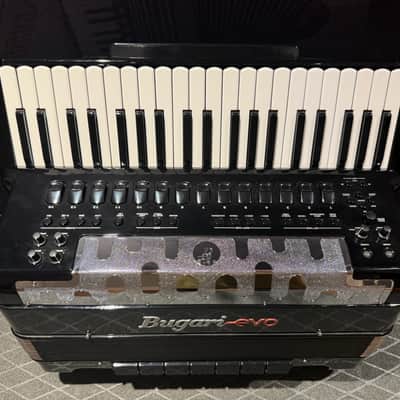 Bugari Armando EVO 2026 - Black with White Pearl keyboard and Black Semitones image 2