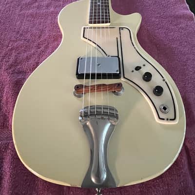 Supro/Valco/National/Airline 1507 60's - White image 1