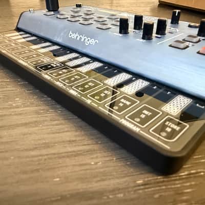 Behringer CZ-1 Mini Desktop Synthesizer 2025 - Present - Blue image 5