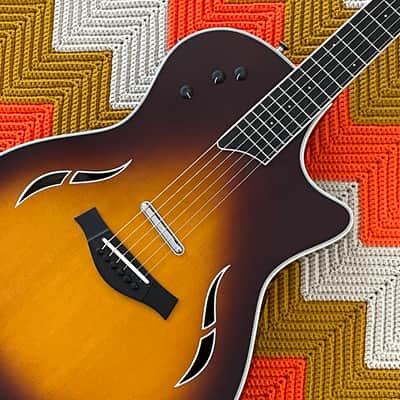 Taylor T5 Standard - 2005 Early Generation T5! - 9.5/10 Mint Condition! - Amazing Guitar with Original Case! - image 5