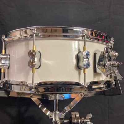 DW/PDP - 5.5x14" PDCM5514SS Concept Maple Snare Drum 2010's - Pearlescent White Lacquer image 4