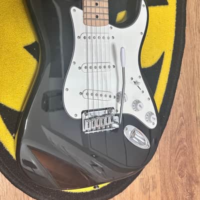 Squier Affinity Series Stratocaster 2025 - Black image 2