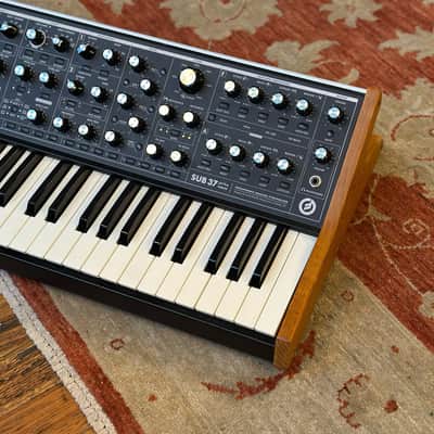 Moog Subsequent 37 Paraphonic Analogue Synthesier image 4