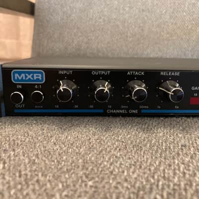 MXR Model no. 136 Dual Limiter vintage stereo compressor LIKE NEW image 3