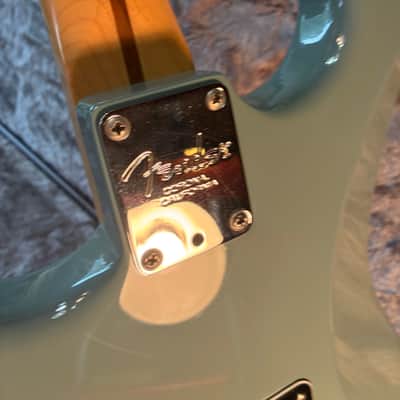 Fender American Professional Stratocaster with Roasted Maple Neck 2018 - 2019 - Sonic Blue image 3