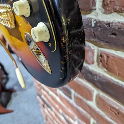 Fender Custom Shop Stevie Ray Vaughan Signature Stratocaster - Relic Faded 3-Color Sunburst image 5