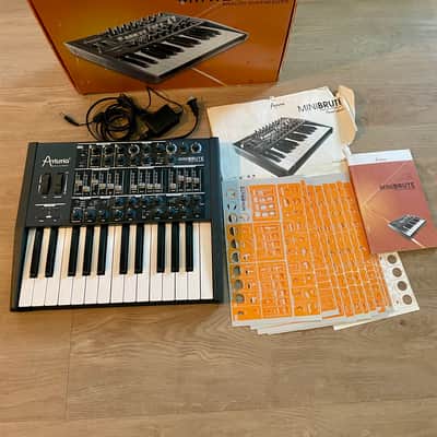 Arturia MiniBrute 25-Key Synthesizer 2012 - 2018 - Black