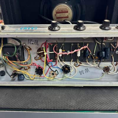 Fender Champ 6-Watt 1x8" Guitar Combo 1974 - Silverface image 10
