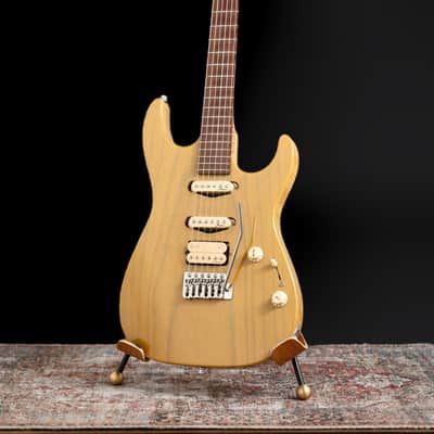 Marchione Double-Cut Bolt-On Solid Body - 2019 - Blonde. image 2