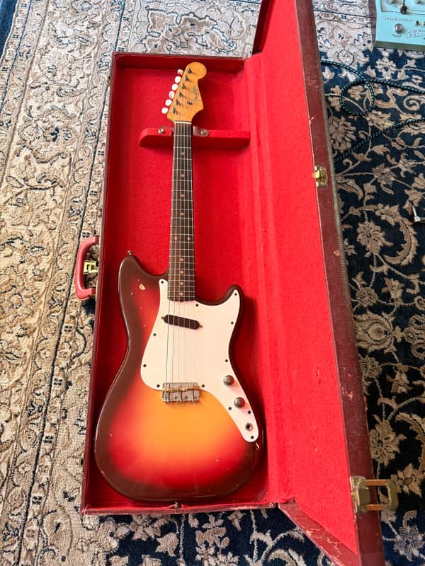 Fender Musicmaster with Rosewood Fretboard