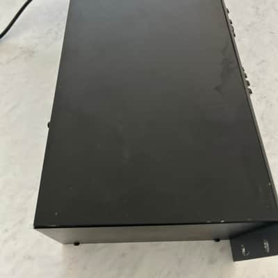 dbx 2231 2-Channel 31-Band Graphic Equalizer/Limiter w/ Type III Noise Reduction 2010s - Black image 6