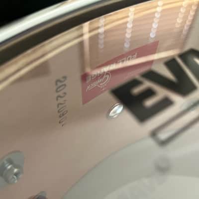 Gretsch Catalina Club 14"x5" Snare Drum - White Satin Flame! image 6