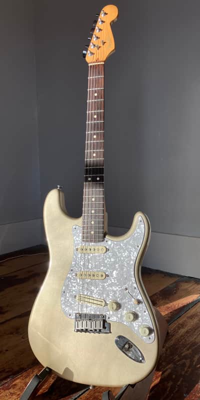1997 Fender Roadhouse Stratocaster - Made in USA - Shoreline Gold - with DiMarzio DP188 bridge pickup & OHSC image 1
