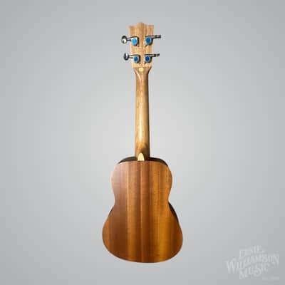 Amahi UK120CW Concert Ukulele, Traditional Shape, Select Mahogany Top, Back & Sides image 6