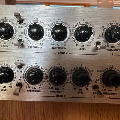 Behringer Tube Ultra-Q T1951 Vintage Series Stereo 4-Band Equalizer / Notch Filter 2000s - Silver image 5