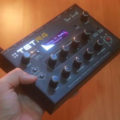 Dave Smith Instruments Tetra Desktop 4-Voice Polyphonic Synthesizer 2009 - 2016 - Black
