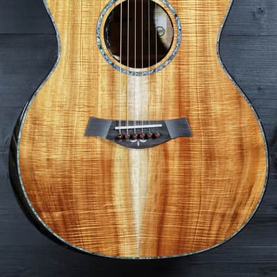 Taylor Custom Grand Auditorium – Premium Hawaiian Koa / Performance Adi X-Bracing / Tobias Music Exclusive image 4