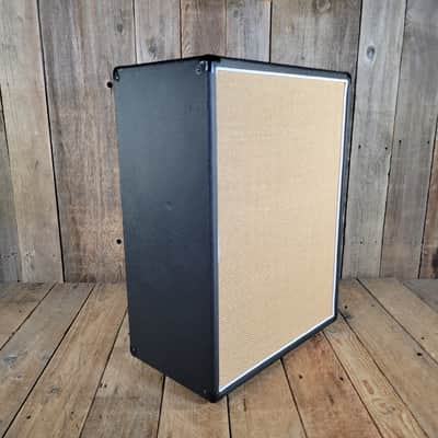 VHT D-212 Cabinet Stereo 60w/side, Mono 120w 2022 Excellent - Black image 2