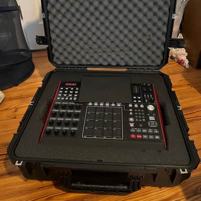 Akai MPC X Standalone Sampler / Sequencer 2017 - Present Black image 6