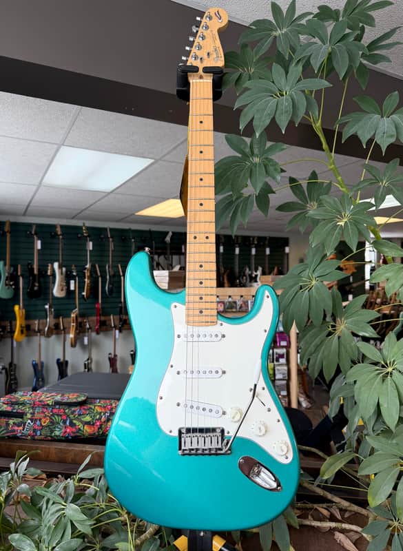 Fender 40th Anniversary American Standard Stratocaster with Maple Fretboard 1994 - Caribbean Mist image 1