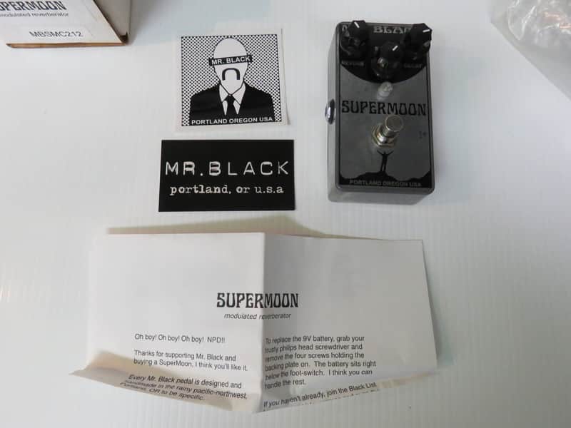 Mr. Black Supermoon Chrome