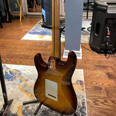 Fender 75th Anniversary Commemorative Stratocaster 2021 - 2-Color Bourbon Burst image 5