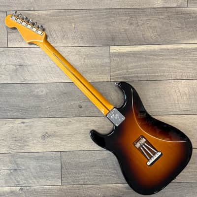 Fender Eric Johnson Stratocaster with Maple Fretboard 2005 - Present - 2-Color Sunburst image 5