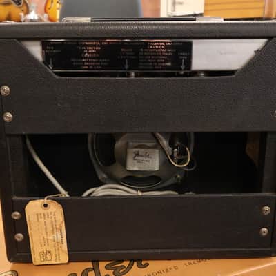 Fender 1976 Vibro Champ image 2